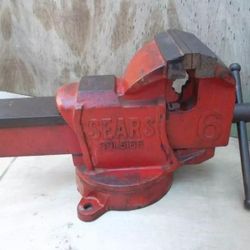 Sears 391.51..66 Bench Vise With Swivel Base 6" Jaw Vice