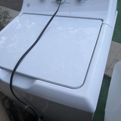 GE Washer In Good Conditions 