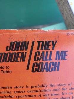 Used JOHN WOODEN Signed THEY CALL ME COACH book UCLA Bruins NCAA Hardc &KAF
