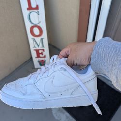 Nike Court Borough Low 2  Size 5y White