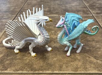 2 dragon action figures