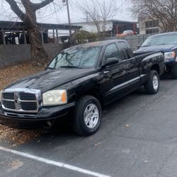 2005 Dodge Dakota 