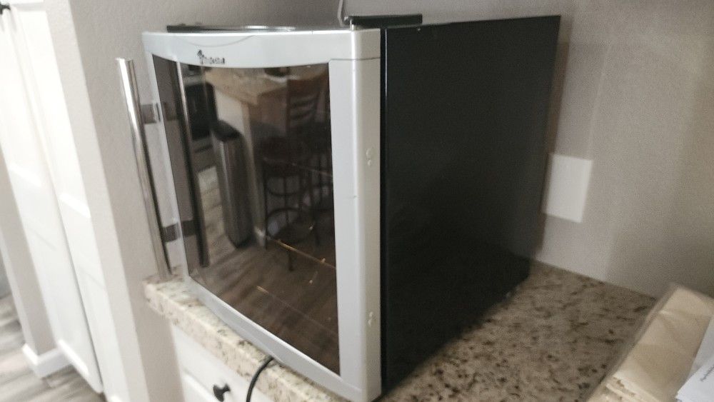 Wine Cooler Magic Chef