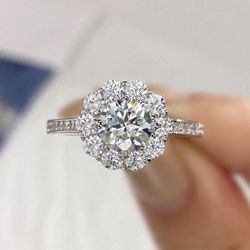 Elegant 1 Carat Moissanite Silver Ring
