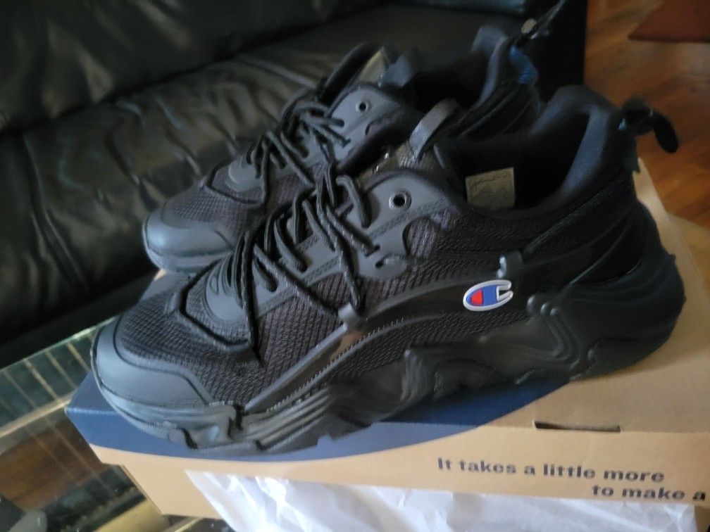 New! Champion Shoes 10.5 Mens