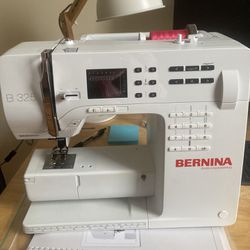 Bernina Sewing Machine 325
