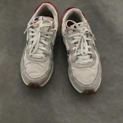 Women’s Nike Shoes Size 10