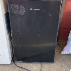 Mini Fridge 