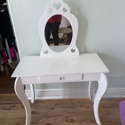 Children’s Furniture Set