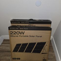 Selling **EcoFlow 220W Portable Solar Panel – BRAND NEW, factory sealed.