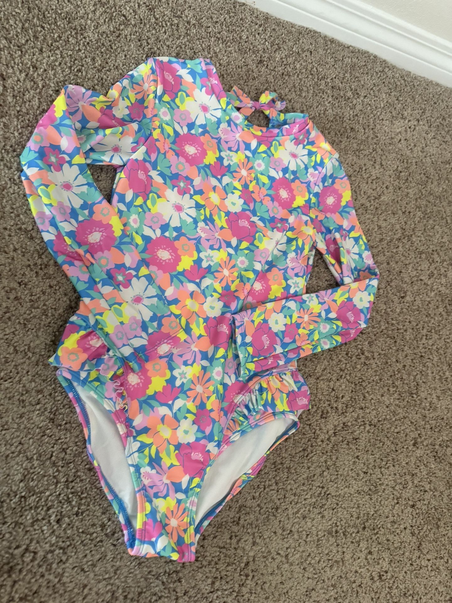 girl swimsuit