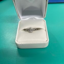 White Gold Pear Style Diamond Ring 