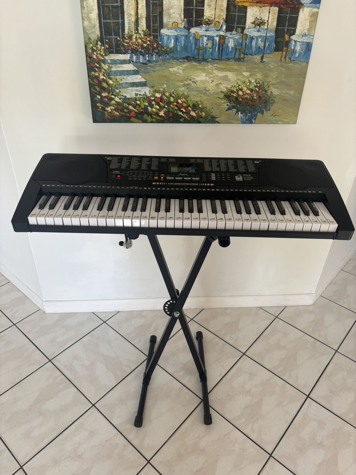 Keyboard With Stand Like New Condition 