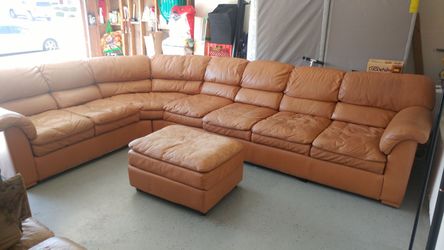 3piece CARAMEL HUGE LEATHER SECTIONAL