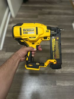 DEWALT BRAD NAILER