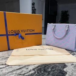 RARE HTF Limited Edition Louis Vuitton OnTheGo PM Bag - Summer Stardust Collection