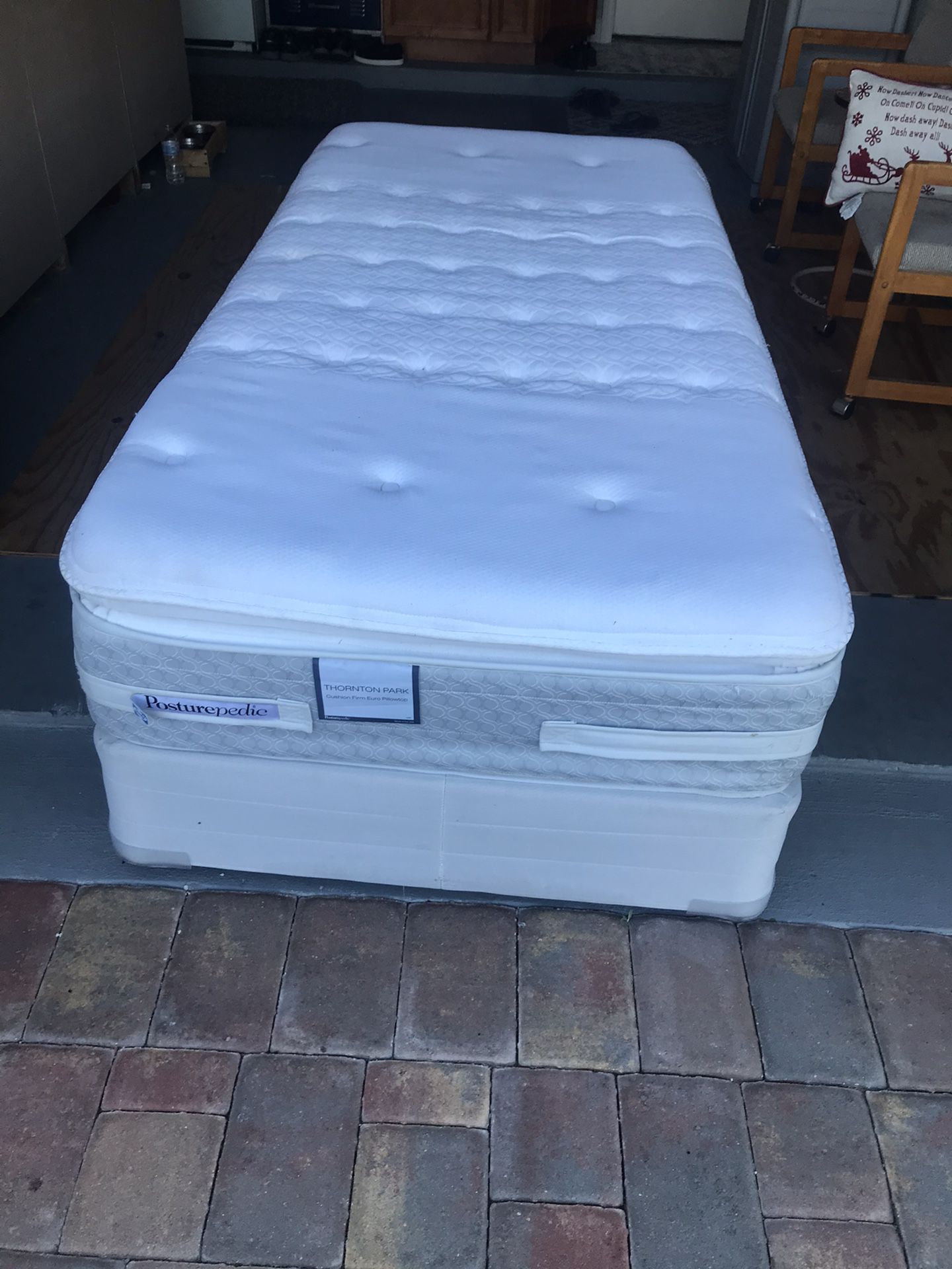 Sealy Posturepedic twin size mattress pillow top and box spring set XL