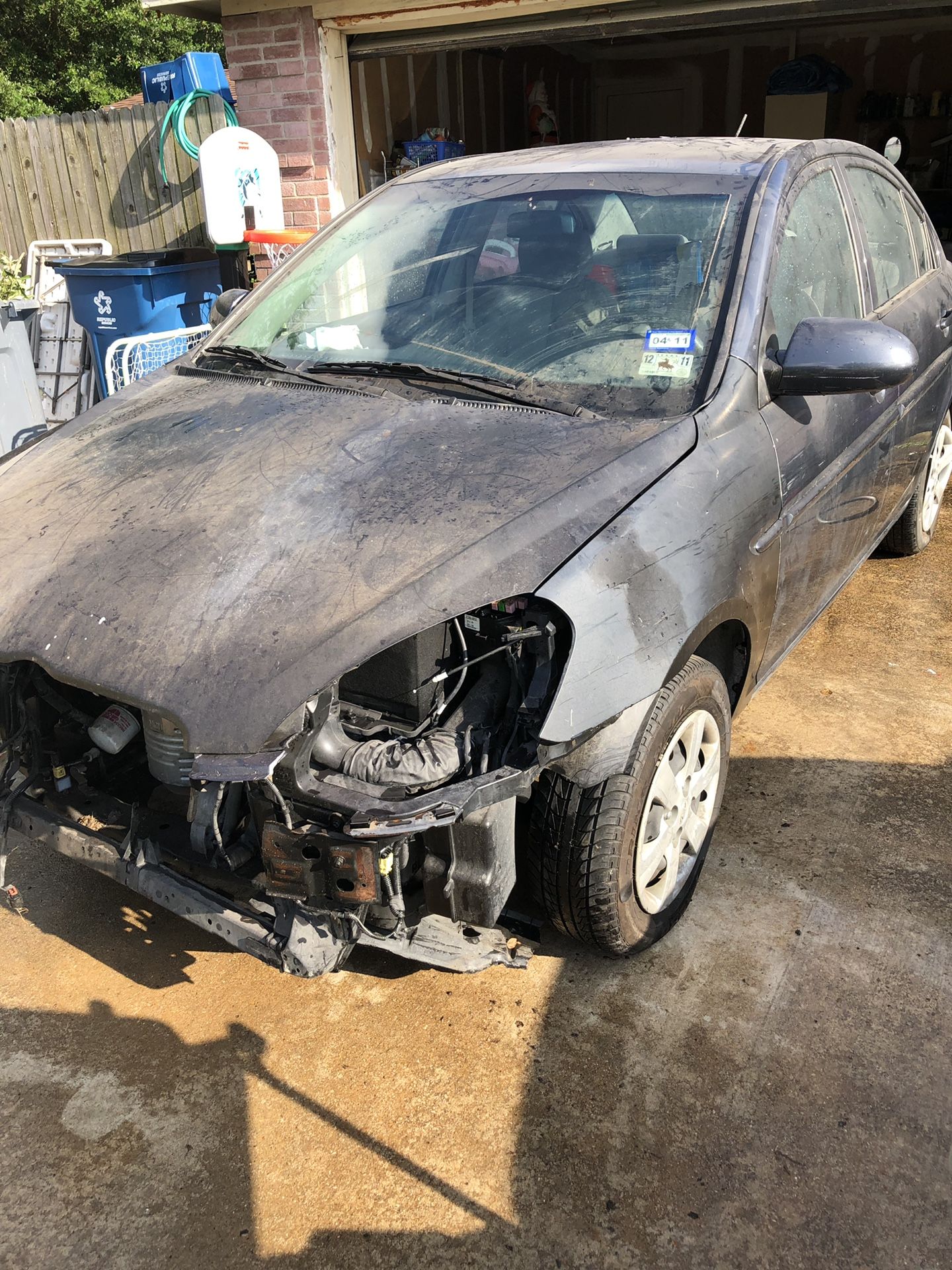 Wrecked 2009 Hyundai Accent for parts