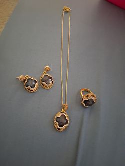 New necklace set