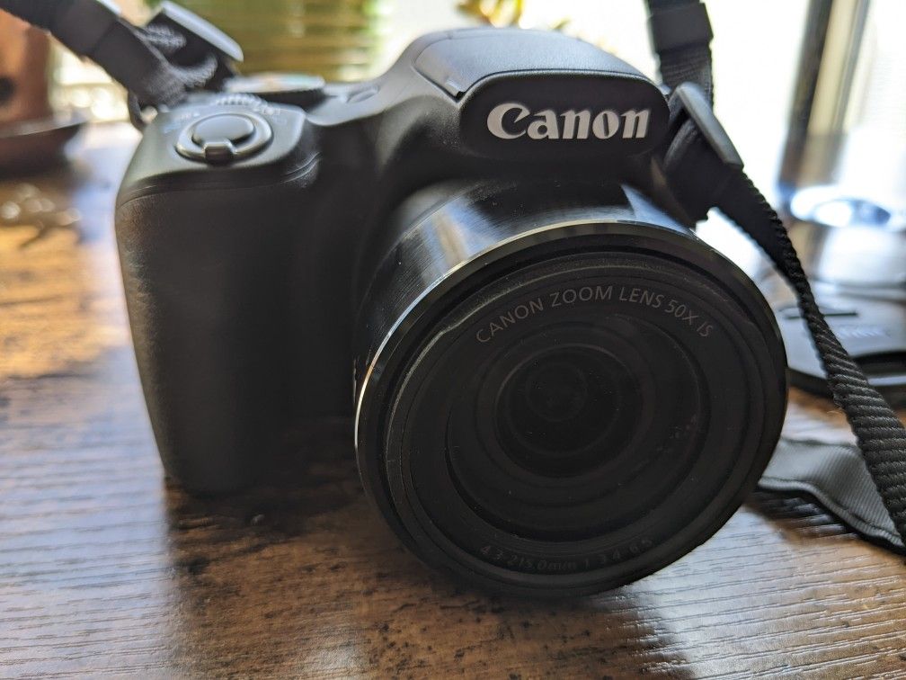 Canon PowerShot SX530 HS - With Case And Charger