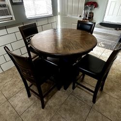 4 Chair Dining Set