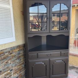 CORNER CABINET 