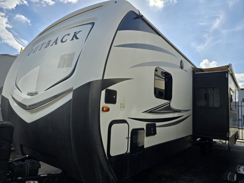 Outback Travel Trailer Rv 32 Ft
