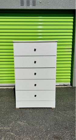 White Chest 5-Drawer Dresser New!