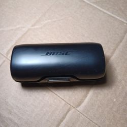 Bose Charging Case Good Conditions