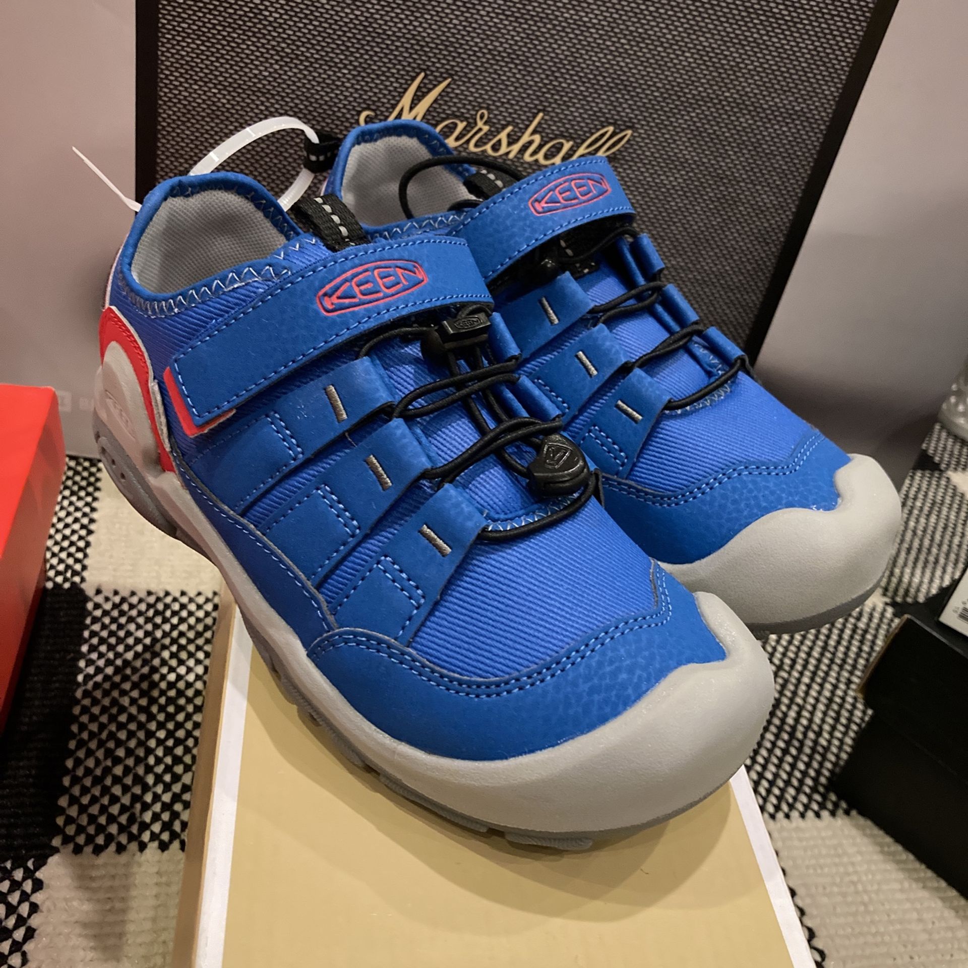 Keen Boys Shose Size 1