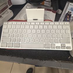 Apple keyboard