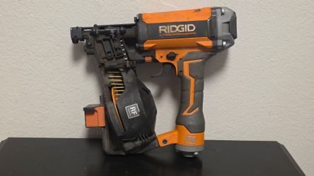 RIDGID Pneumatic Coil Roofing Nailer – Magnesium Housing