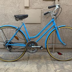 Schwinn Suburban Road Touring Bike Brand New Tires Shimano Components