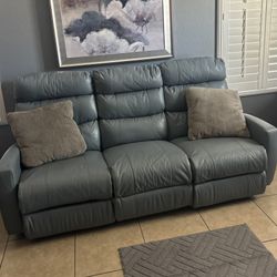 Beautiful Leather Couch 