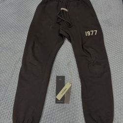Fear of God Essentials 1977 sweatpants