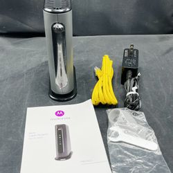 MOTOROLA 16 X 4 CABLE MODEM 686 Mbps  MODEL MB7420
