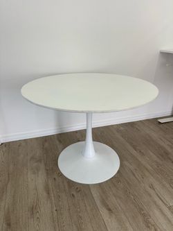 Round White Table