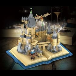 Magic Castle Building Block Set. 732 Pieces