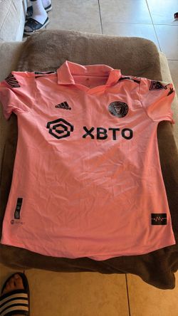 Messi size small