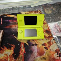 Nintendo DS lite Lime Green Console And Charger 