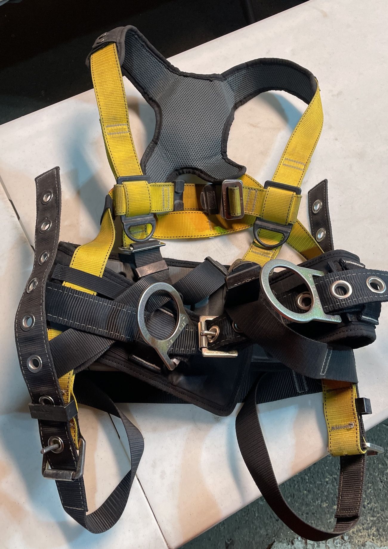 Fall Protection Harness Two D Rings 37194 Guardian Fall Protection Series 3 Harness with Side D-Rings, M-L ...