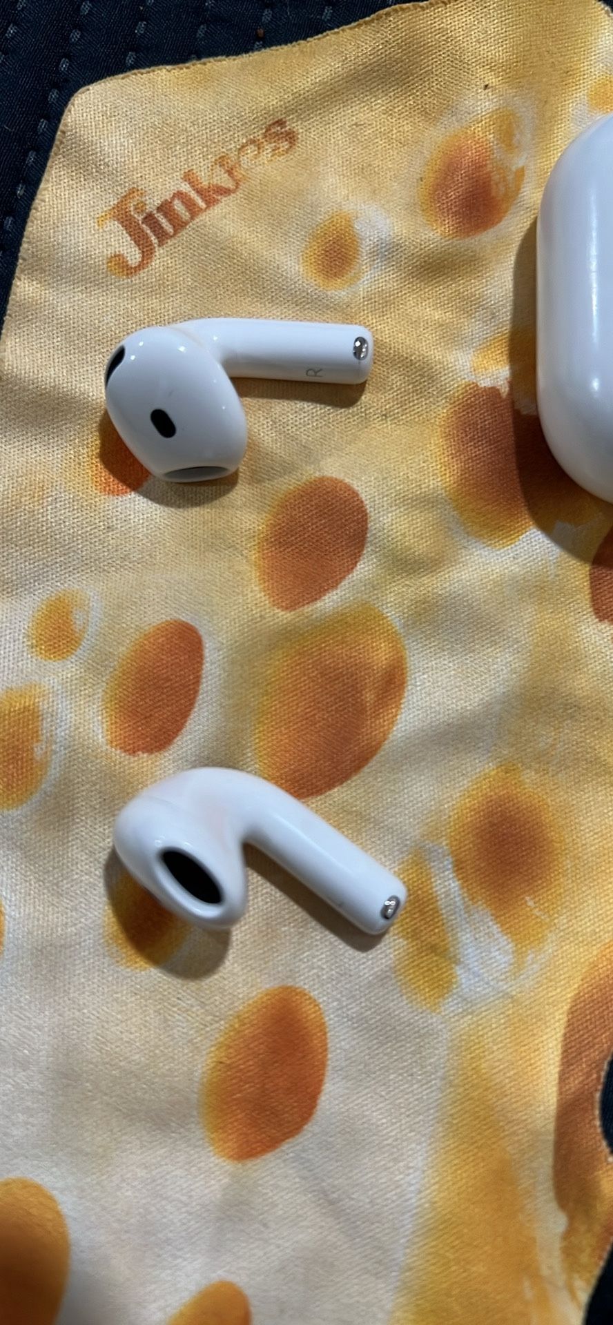 Airpods Pro With Noise Cancellation