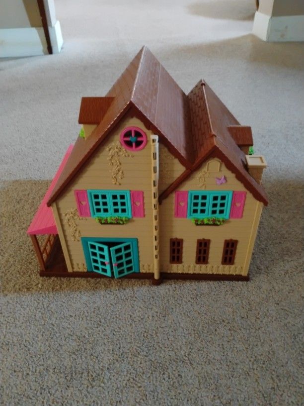Girls Doll House