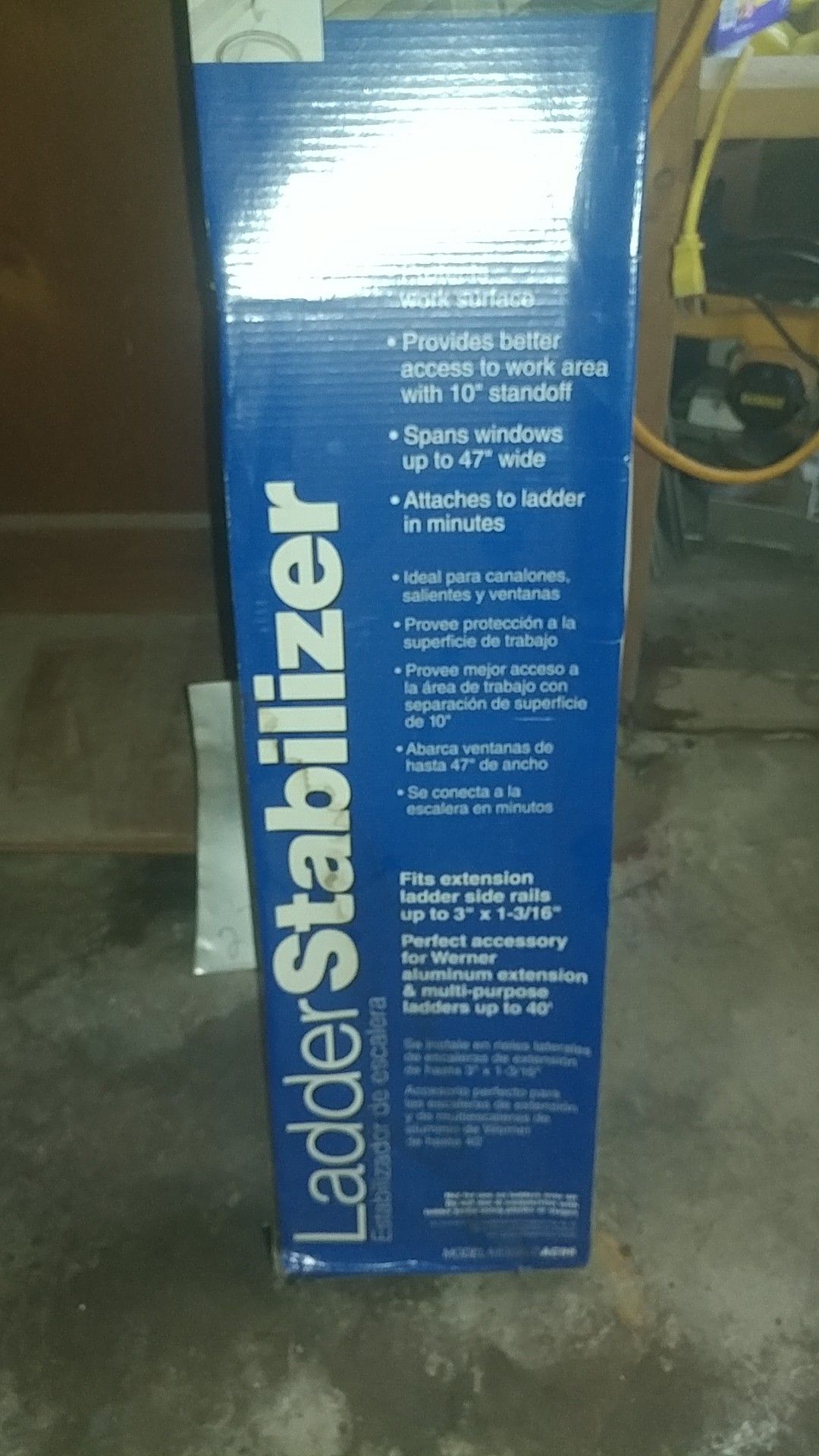 Ladder stabilizer
