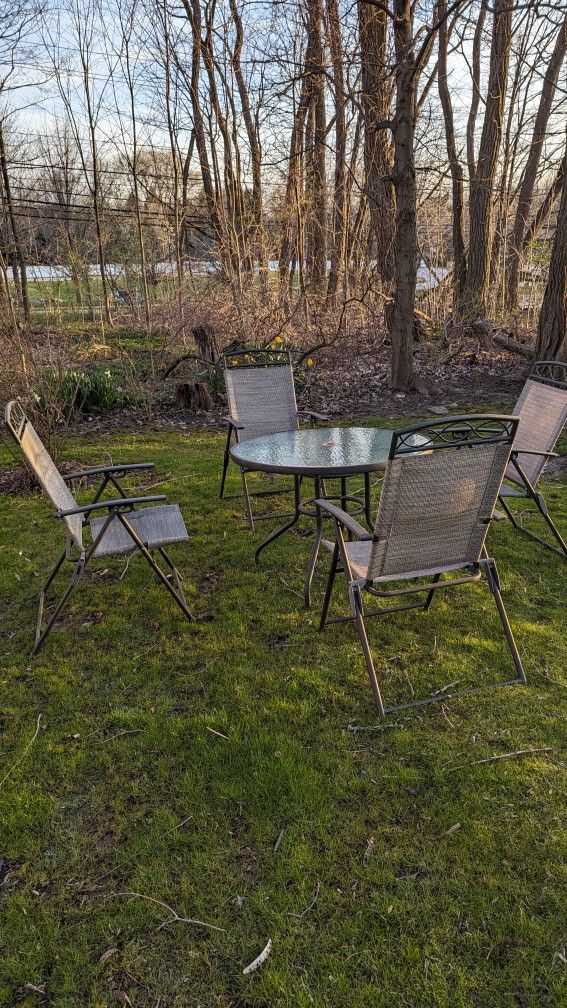 Outdoor Round Glass Table And Chair Set Patio Furniture 