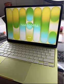MacBook Neo- Citrus Like new with box