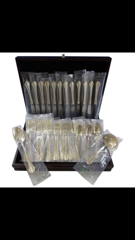 Bel Chateu by Lunt-86 piece set Sterling Silver