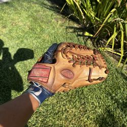 Rawlings Baseball Glove