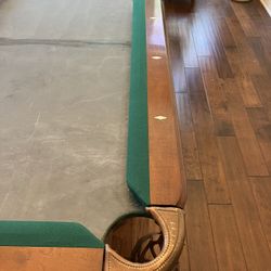 Pool Table ( Free Delivery & Set Up ) 