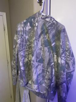 Camo hoodie pullover